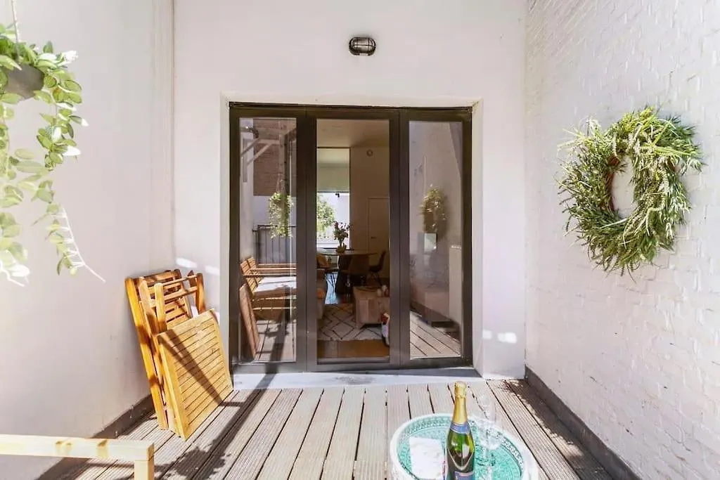 Wonderful Apartment In The Center Of אנטוורפן